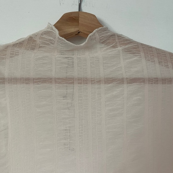 Sheer mesh mock neck top - Picture 4 of 6